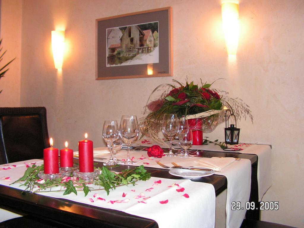 Landgasthof & Hotel "Zum Schwan" Gmbh Trippstadt Kültér fotó
