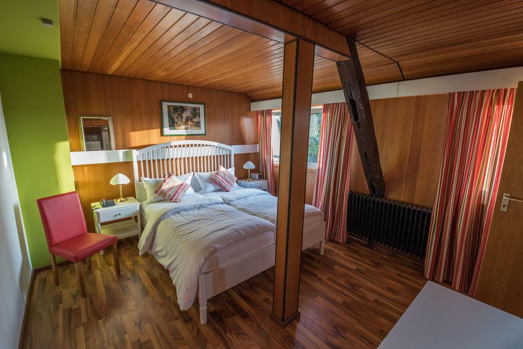 Landgasthof & Hotel "Zum Schwan" Gmbh Trippstadt Kültér fotó