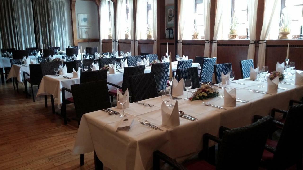 Landgasthof & Hotel "Zum Schwan" Gmbh Trippstadt Kültér fotó