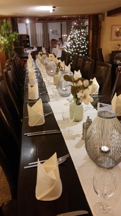 Landgasthof & Hotel "Zum Schwan" Gmbh Trippstadt Kültér fotó